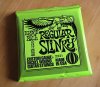 Ernie-Ball-Regular-Slinky-String-Set-01.jpg